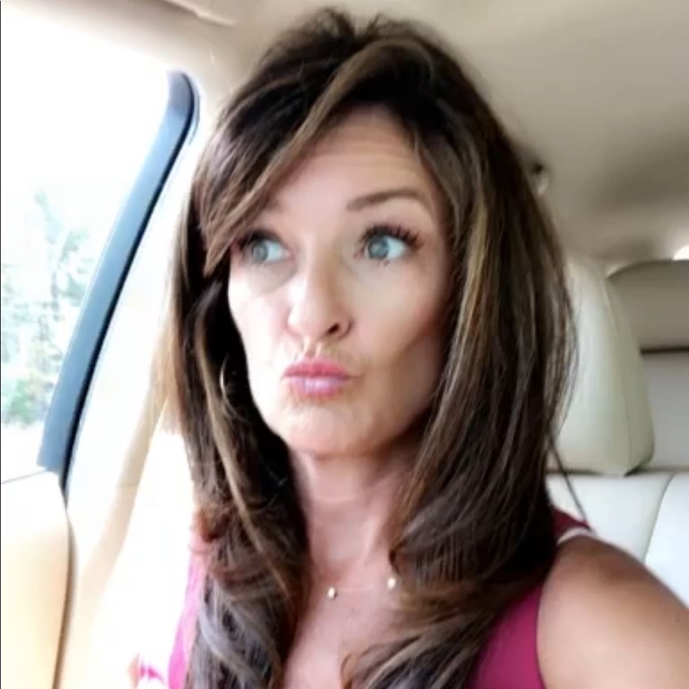 Meet your Posher, Lisa